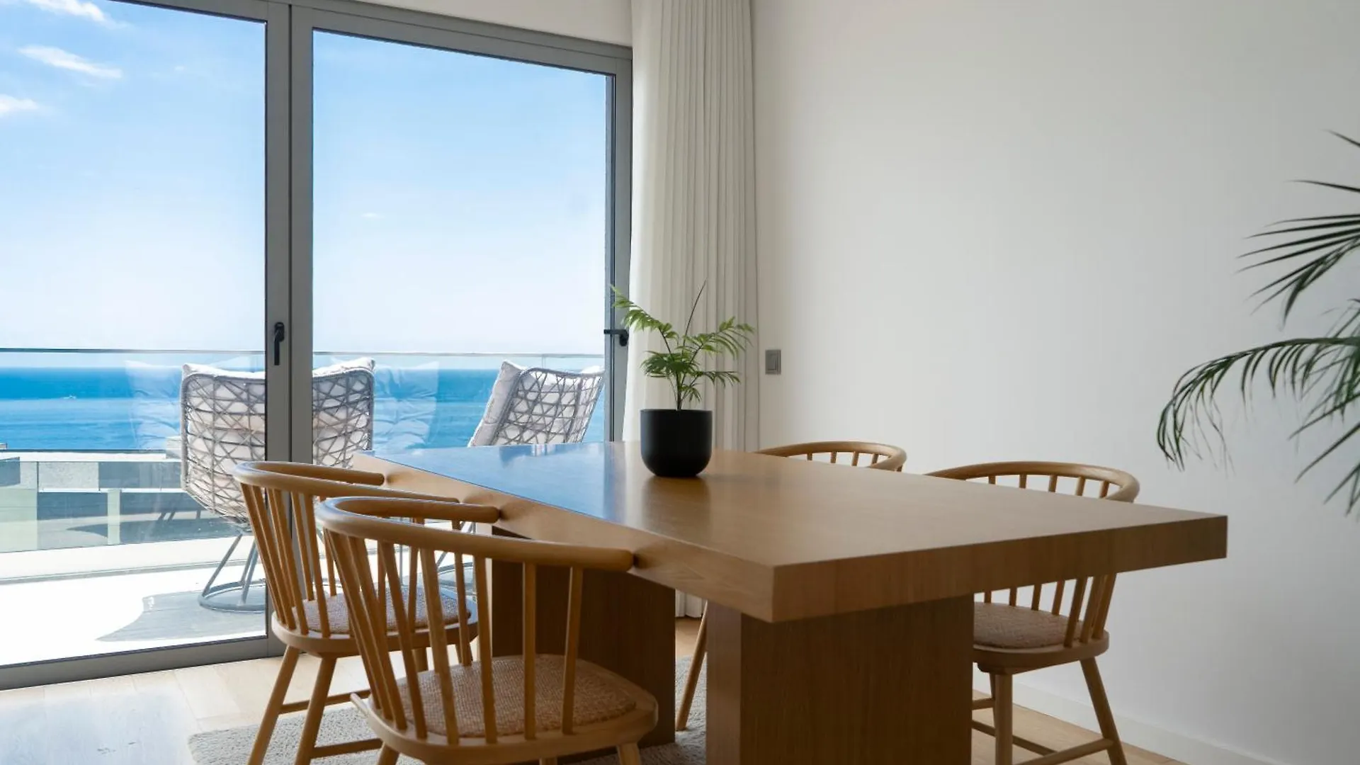 White Apartment location