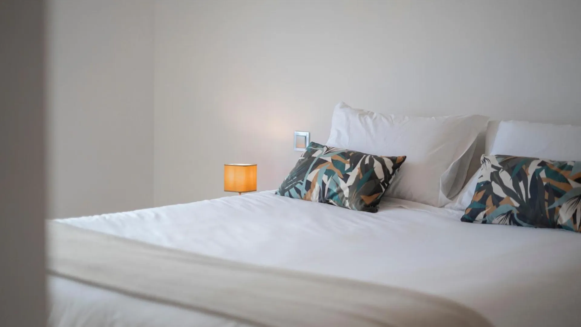 White Apartment フンシャル